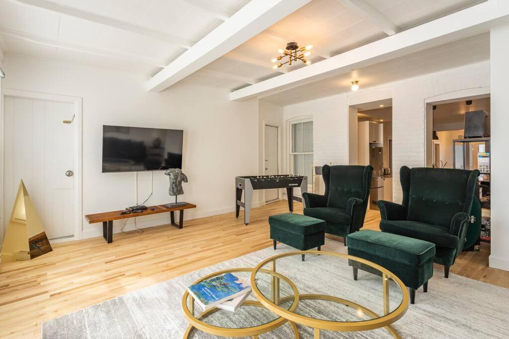 Charm & Luxury Vacation Headquarters To Downtown!